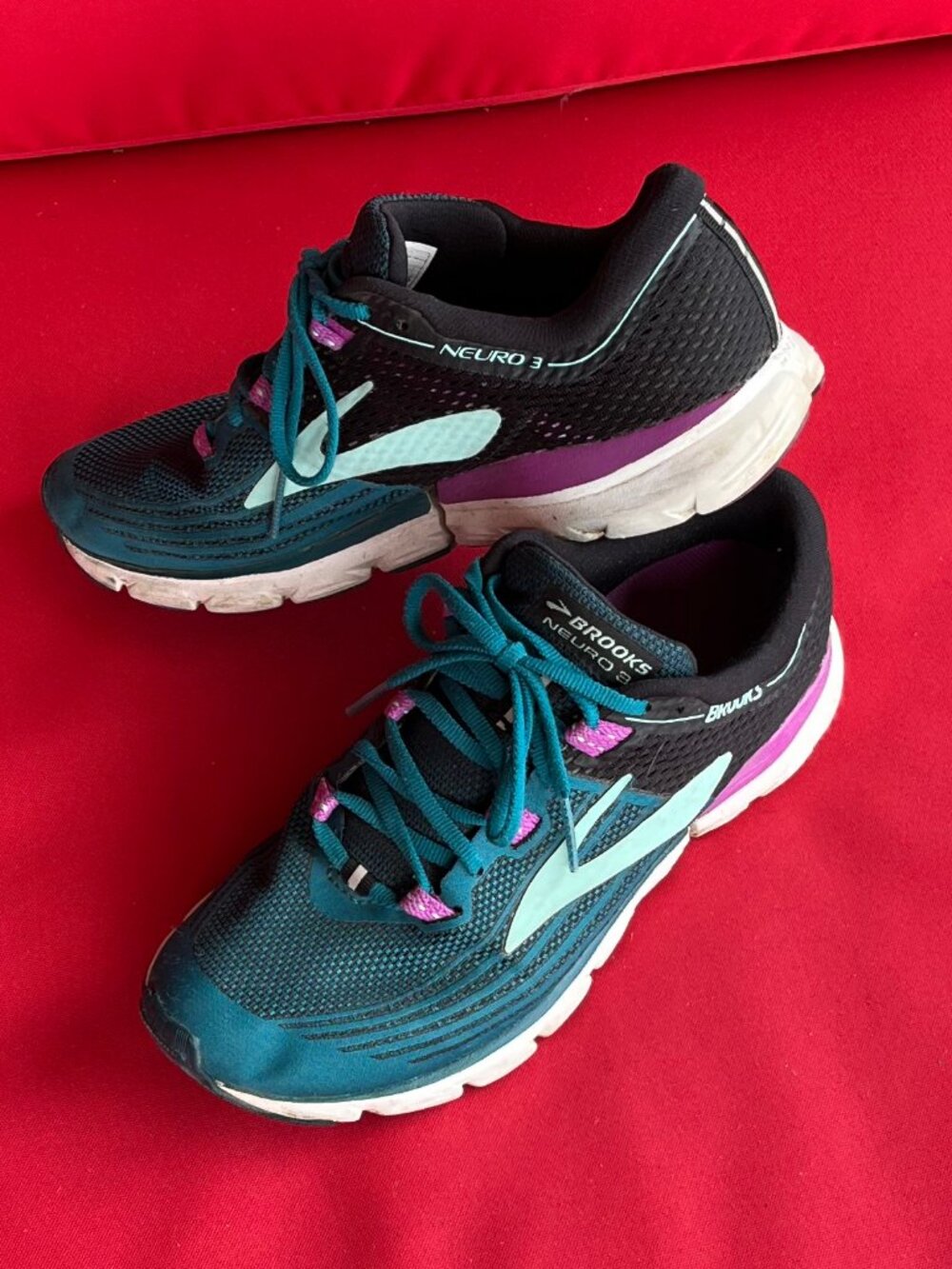 Brooks Neuro 3, Size 7.5